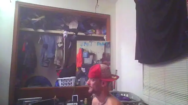 Snapshot of slinginbigD chatting on 02-18-25, 12:06 slinginbigD online show from 02-18-25, 12:06