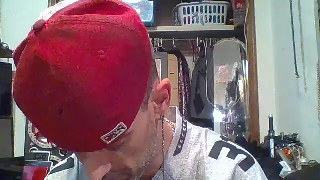 Snapshot of slinginbigD chatting on 09-29-25, 04:41 slinginbigD online show from 09-29-25, 04:41