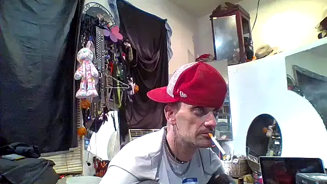 Snapshot of slinginbigD chatting on 09-27-25, 07:14 slinginbigD online show from 09-27-25, 07:14