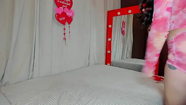 Little Ivy online show from 02-16-26, 08:51