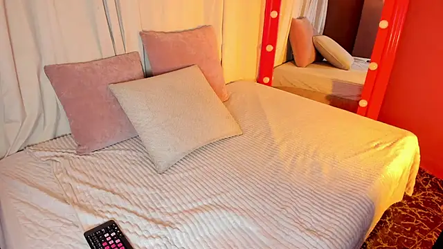 Little Ivy online show from 02-18-26, 07:21