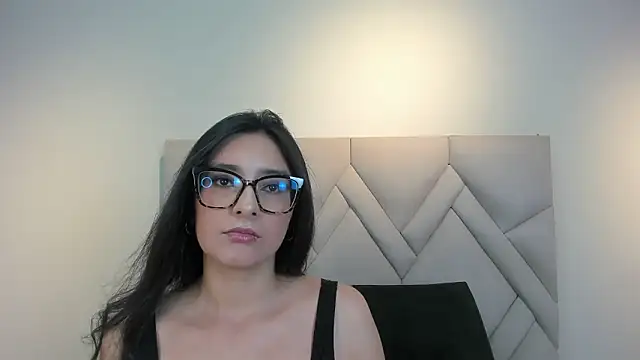 Isis Osman online show from 03-04-26, 07:21