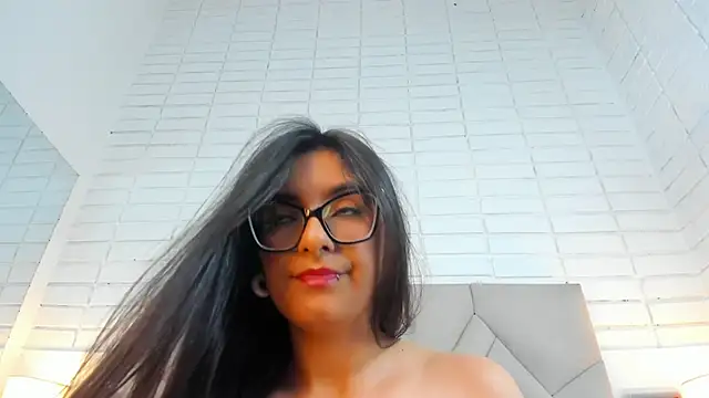 Isis Osman online show from 03-22-25, 05:28