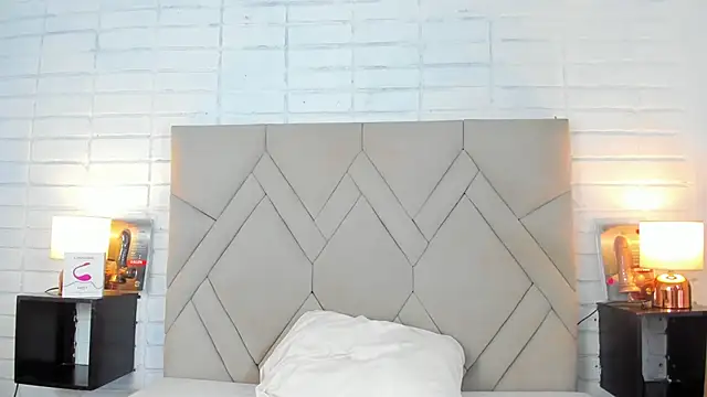 Isis Osman online show from 03-12-25, 08:52