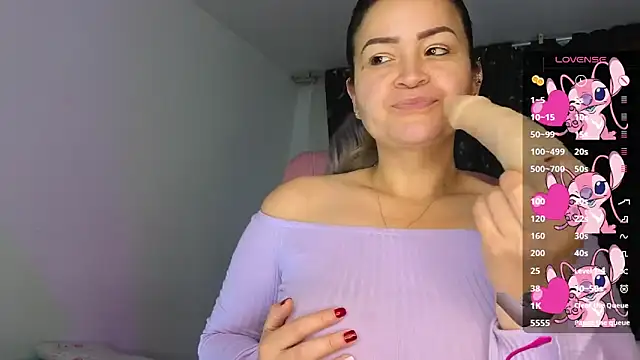 Snapshot of scarletteowens chatting on 05-26-26, 05:55 scarletteowens online show from 05-26-26, 05:55