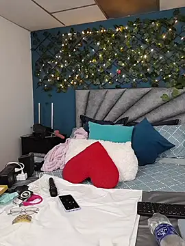 Grey Lorenz11 online show from 02-22-26, 09:55