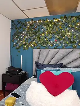 Grey Lorenz11 online show from 02-16-26, 08:57