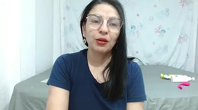 Snapshot of anybellucci43 chatting on 03-18-25, 05:23 anybellucci43 online show from 03-18-25, 05:23
