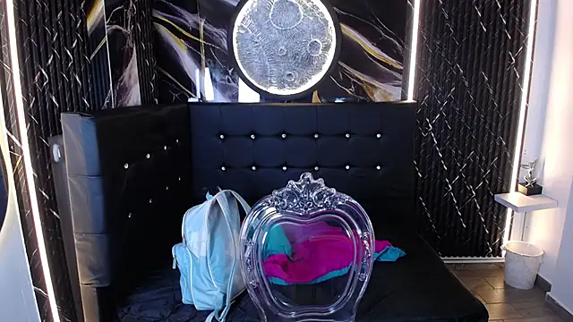 Bruja  Scarlata online show from 10-27-25, 10:05