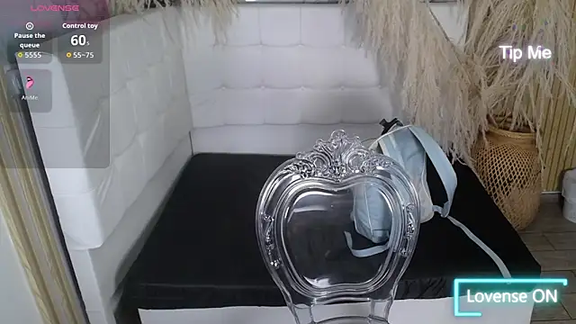 Bruja  Scarlata online show from 10-16-25, 10:12