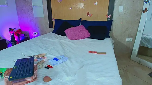 mialopez52 online show from 03-07-26, 10:15