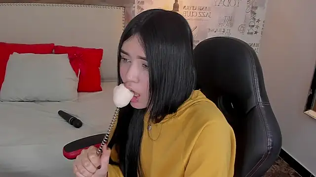 CASSIESTONEMM1 online show from 12-28-24, 06:39