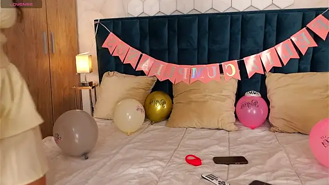 AnitaKariri online show from 11-11-25, 09:26