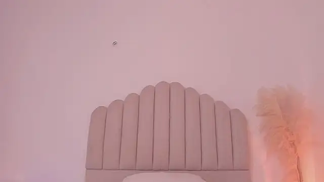 Snapshot of valerysantos_ chatting on 06-14-26, 12:06 valerysantos online show from 06-14-26, 12:06