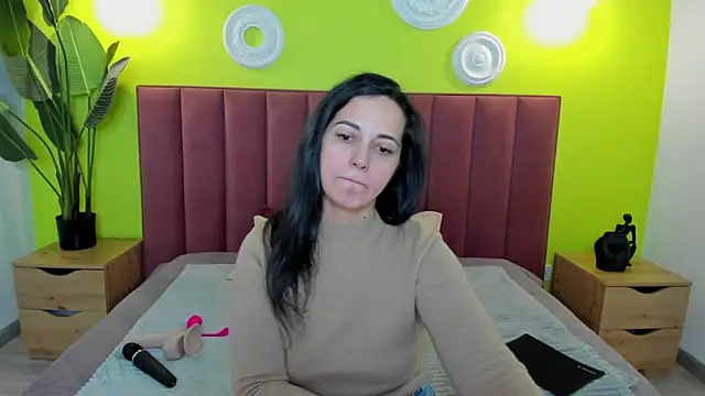 Linda Insatiable online show from 04-18-26, 01:41
