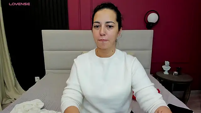 Linda Insatiable online show from 10-11-25, 01:17