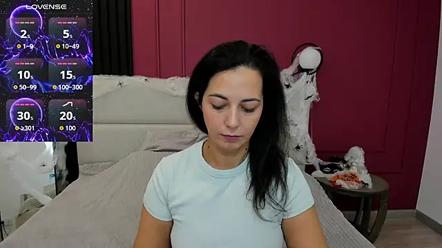 Linda Insatiable online show from 10-23-25, 01:26