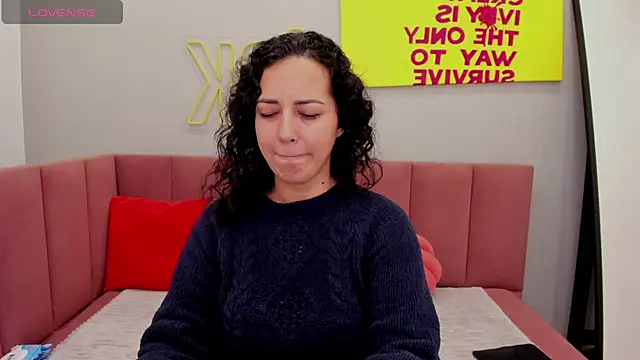 Linda Insatiable online show from 11-17-25, 01:20