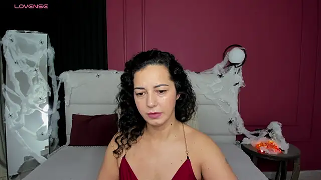 Linda Insatiable online show from 10-22-25, 01:27