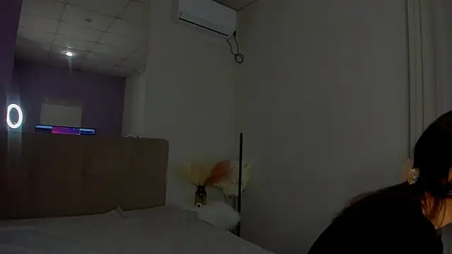 Laura Leee online show from 03-18-25, 06:28