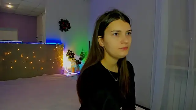 Laura Leee online show from 12-17-25, 06:07