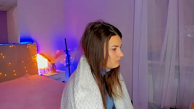 Snapshot of Laura_Leee chatting on 02-05-26, 06:09 Laura Leee online show from 02-05-26, 06:09