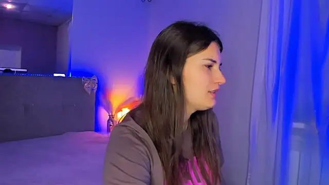 Laura Leee online show from 05-21-26, 04:54