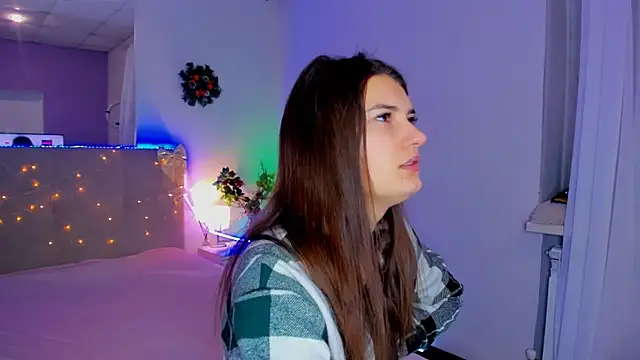 Laura Leee online show from 01-10-26, 05:58