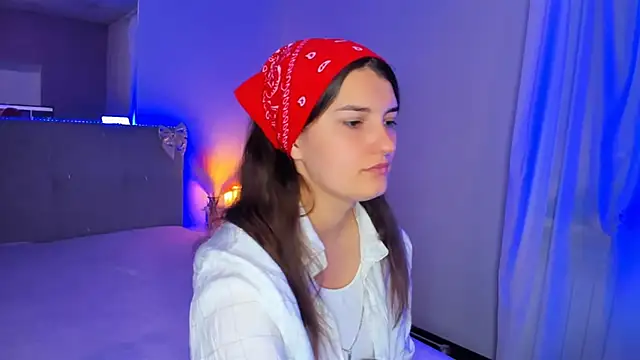 Laura Leee online show from 06-03-26, 05:08