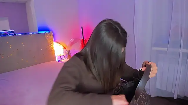 Snapshot of Laura_Leee chatting on 02-02-26, 06:23 Laura Leee online show from 02-02-26, 06:23