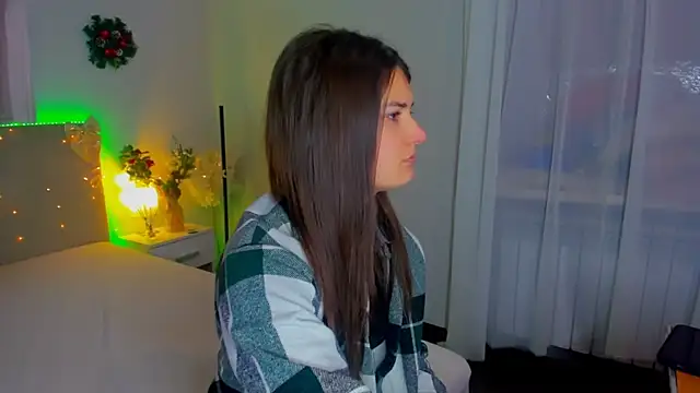 Laura Leee online show from 01-13-26, 06:17