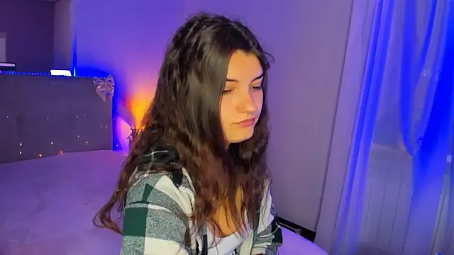 Laura Leee online show from 06-01-26, 05:07