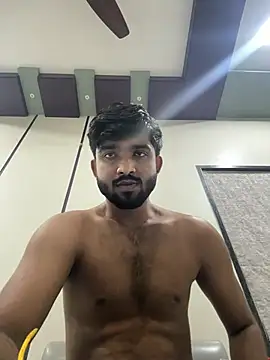 Jhonnn98 online show from 07-18-26, 04:04