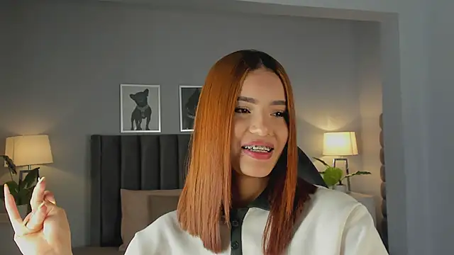 Madie  collins online show from 11-23-25, 11:31