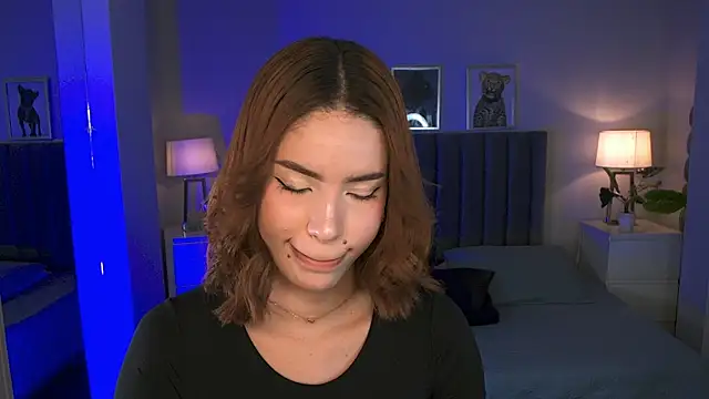 Snapshot of Madie__collins chatting on 07-08-26, 11:55 Madie collins online show from 07-08-26, 11:55