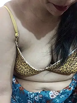 Urmila bhabhii online show from 05-25-26, 04:23