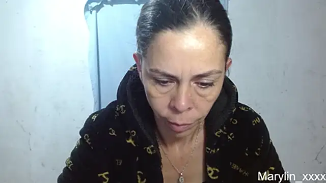 Snapshot of Marilyn_xxxx chatting on 07-08-26, 11:44 Marilyn xxxx online show from 07-08-26, 11:44