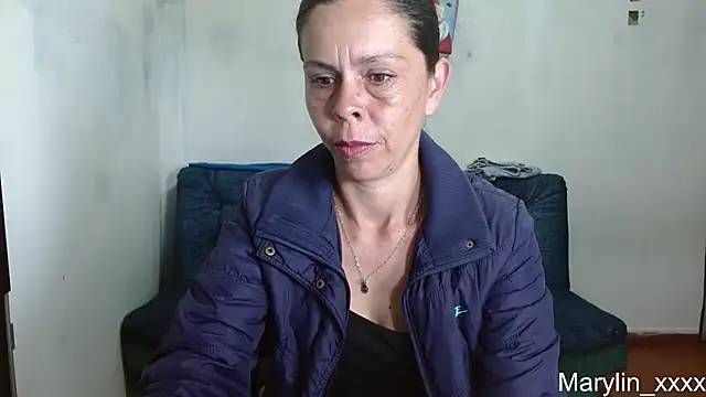Snapshot of Marilyn_xxxx chatting on 06-12-26, 06:27 Marilyn xxxx online show from 06-12-26, 06:27