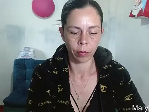 Snapshot of Marilyn_xxxx chatting on 05-07-26, 06:44 Marilyn xxxx online show from 05-07-26, 06:44
