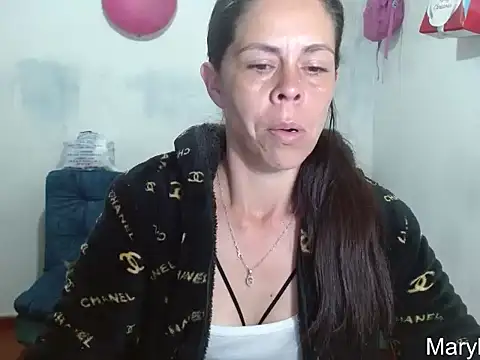 Snapshot of Marilyn_xxxx chatting on 05-08-26, 11:03 Marilyn xxxx online show from 05-08-26, 11:03