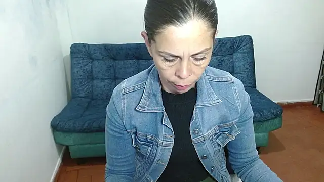 Marilyn xxxx online show from 10-12-25, 10:33