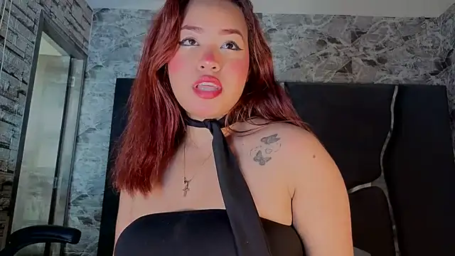 Estrella05  online show from 11-20-25, 04:18