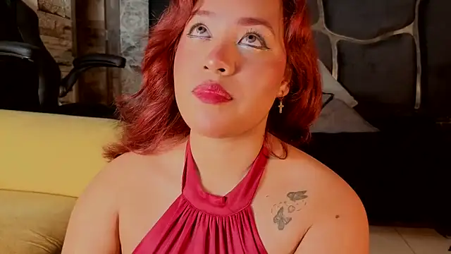 Estrella05  online show from 10-21-25, 04:01