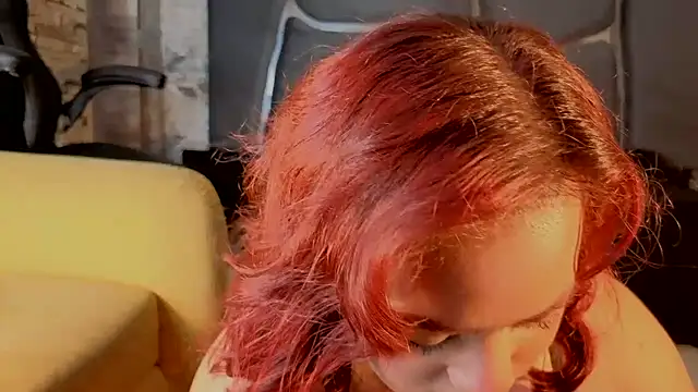 Estrella05  online show from 10-23-25, 04:44