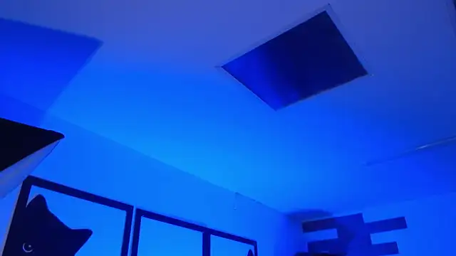 VictoriaMontero30000 online show from 03-18-26, 05:47