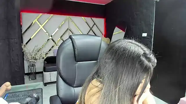 NahomiConnor  online show from 03-27-26, 08:37