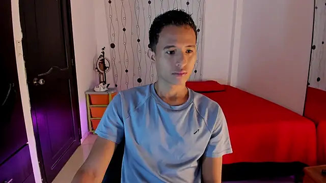 Snapshot of alessandro_wizard chatting on 02-25-25, 01:00 alessandro wizard online show from 02-25-25, 01:00