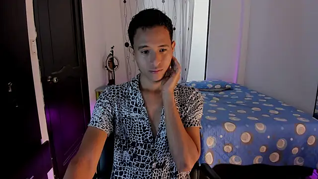 Snapshot of alessandro_wizard chatting on 03-01-25, 03:38 alessandro wizard online show from 03-01-25, 03:38