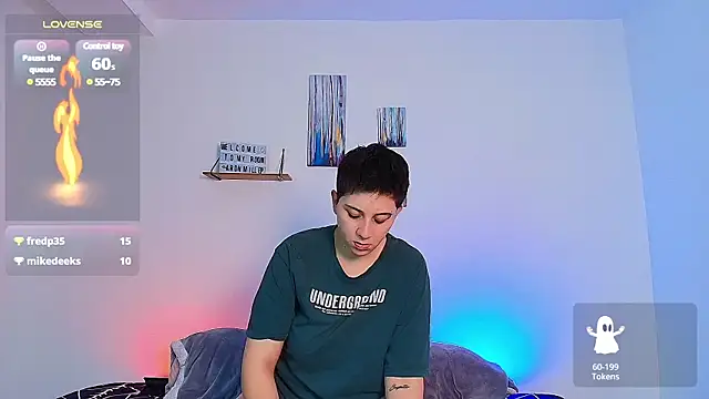 Snapshot of aron_wi chatting on 03-17-25, 12:21 aron wi online show from 03-17-25, 12:21