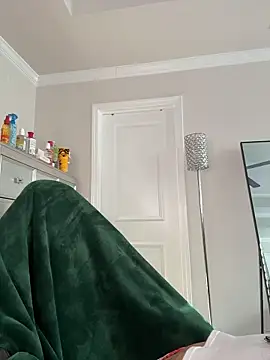 butterflybootyy online show from 04-22-26, 12:34